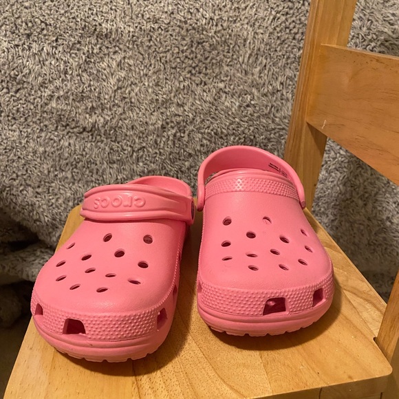 pink crocs - Picture 1 of 3